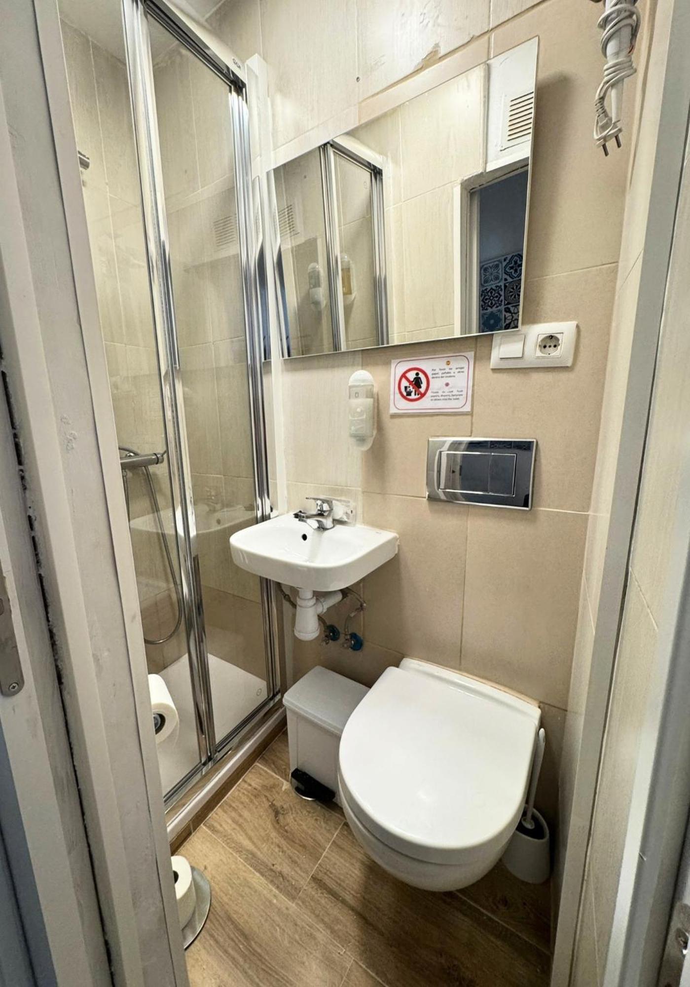 Cómodo y acogedor apartamento en Madrid Centro Exterior foto